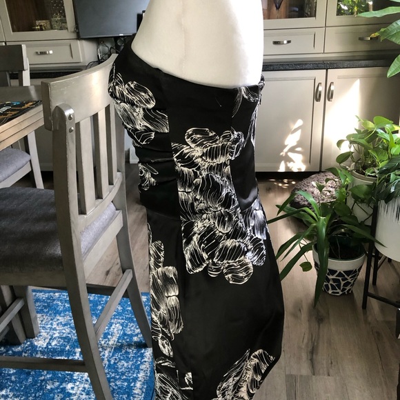 White House Black Market Dress - Picture 5 of 8